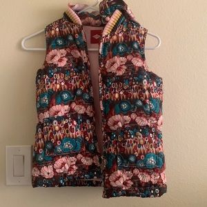 Girl’s printed vest